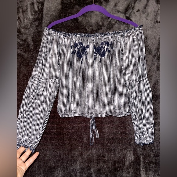 Hollister Floral Patch off-the-shoulder Crop Top - Picture 1 of 1